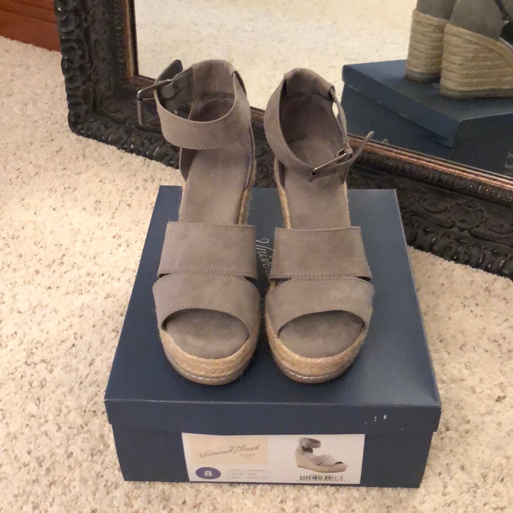 Universal Thread espadrille-gray